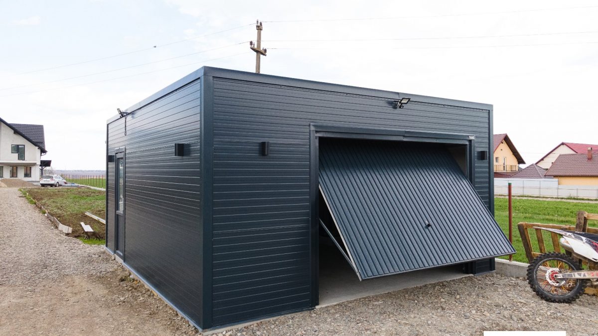 Cât costă un garaj din panouri sandwich