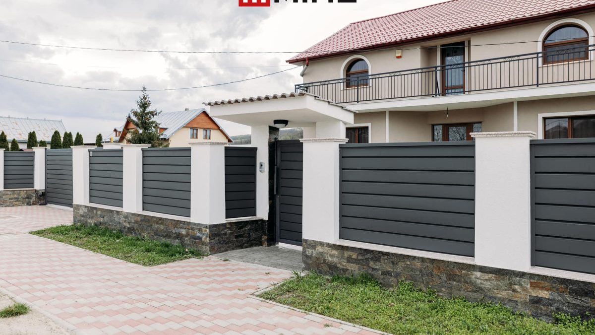 Gard metalic, Poartă acces auto şi Poartă pietonală în Copălău, Botoşani