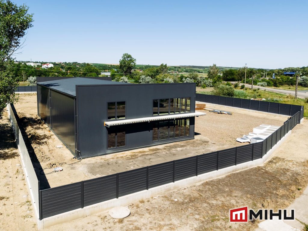 Hală industrială + Gard metalic BAVARIA + poartă autoportantă în Săveni, judeţul Botoşani