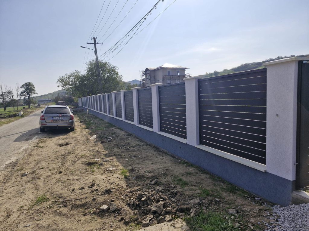Gard metalic model SIMETRIC Iași